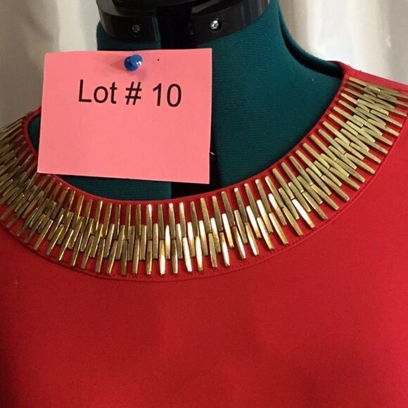 Sleeveless dress in red with built in necklace in size 2 X - Picture 6 of 13